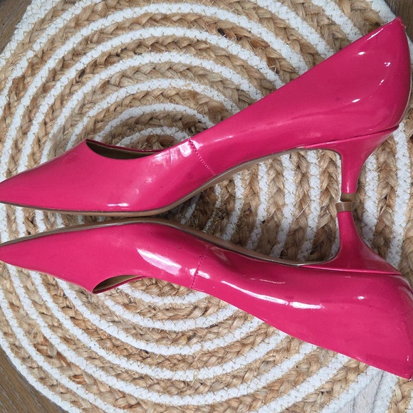 NINE WEST Hot Pink Womans Kitten Heels, Size 8.5 - Picture 9 of 9